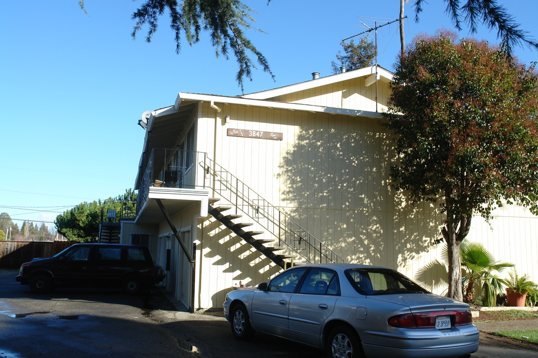 3847 Underwood Dr in San Jose, CA - Building Photo