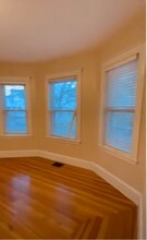 16 Donnybrook Rd, Unit 1 in Boston, MA - Foto de edificio - Building Photo