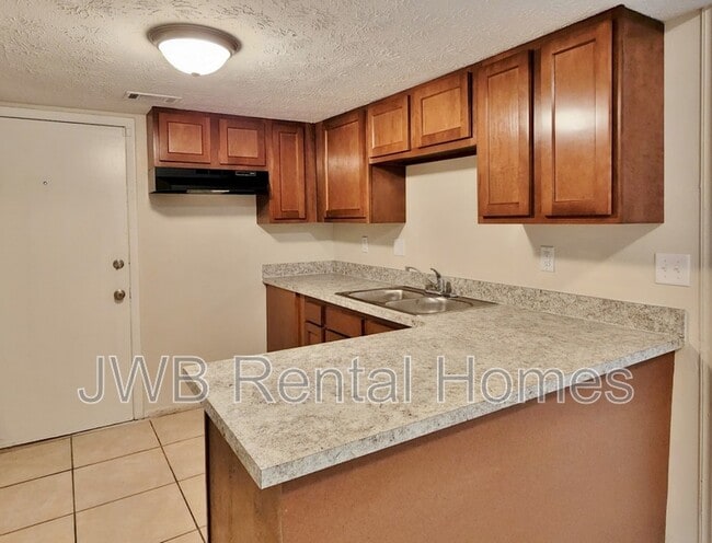 7201 Arlington Expy