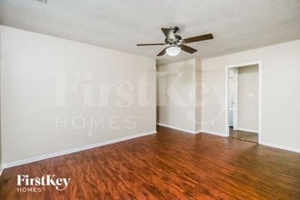 5373 Padre Ln in Indianapolis, IN - Foto de edificio - Building Photo