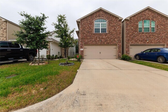 11413 Hackmatack Way