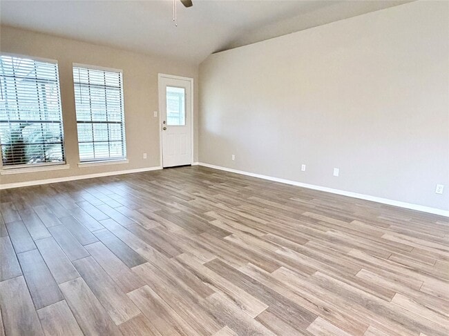 2712 Monroe Ave in Rosenberg, TX - Foto de edificio - Building Photo