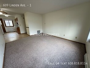 609 Linden Ave-Unit -1 in Hartford, WI - Building Photo - Building Photo