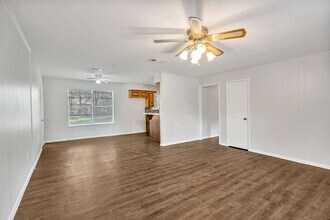 3699 Piney Point Rd in Conroe, TX - Building Photo - Building Photo