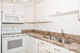 1601 Ocean Dr S in Jacksonville Beach, FL - Foto de edificio - Building Photo