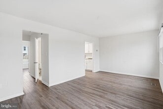 1623 New Windsor Ct in Crofton, MD - Building Photo - Building Photo