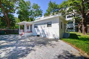 655 NE 62nd St in Miami, FL - Building Photo