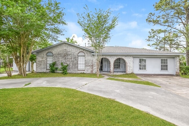 property at 2811 26th St