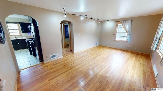 7086 Spencer St in Omaha, NE - Building Photo - Building Photo
