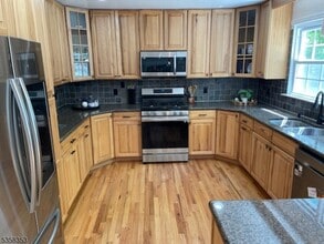16 Oak Ln in Randolph, NJ - Building Photo - Building Photo