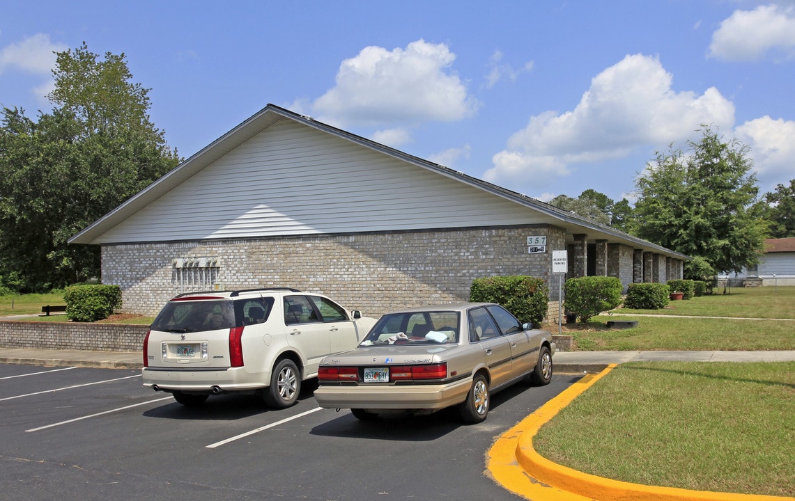Cambridge Manor in Madison, FL - Building Photo