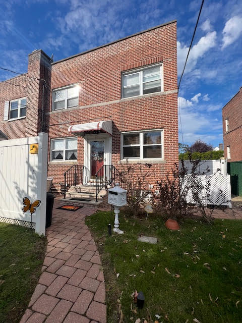 31 Dongan Ave in Staten Island, NY - Building Photo