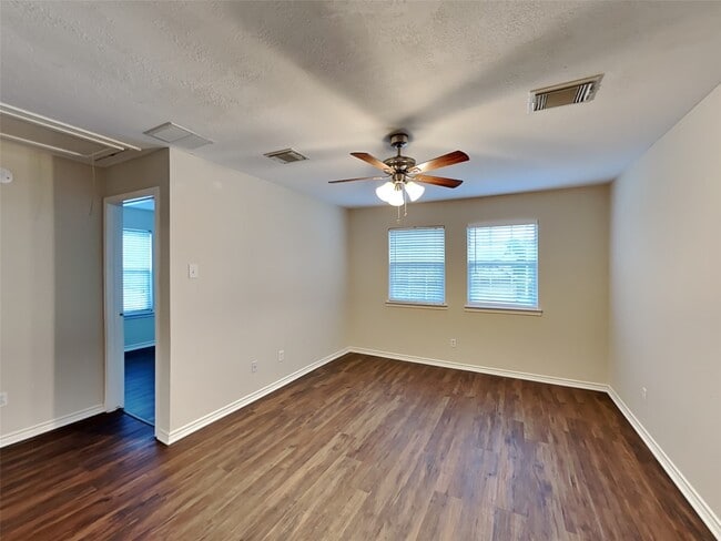 property at 2219 Shady Pine Dr