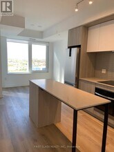 395 Square One Dr in Mississauga, ON - Building Photo - Building Photo