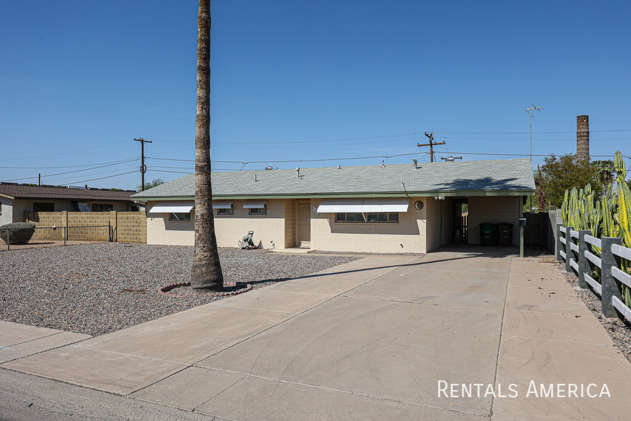 108 E Loma Linda Blvd in Goodyear, AZ - Building Photo