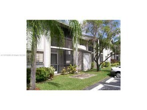 444 NE 206th Ln in Miami, FL - Building Photo - Building Photo