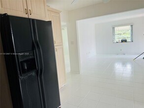 5133 SW 43rd Terrace in Fort Lauderdale, FL - Building Photo - Building Photo