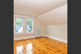 25 Saunders St in North Andover, MA - Building Photo - Building Photo