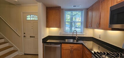 557 VFW Parkway in Boston, MA - Building Photo - Building Photo