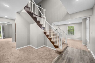 108 Holly Ct in Wheeling, IL - Building Photo - Building Photo