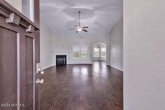 402 Derrick Dr in Sneads Ferry, NC - Building Photo - Building Photo