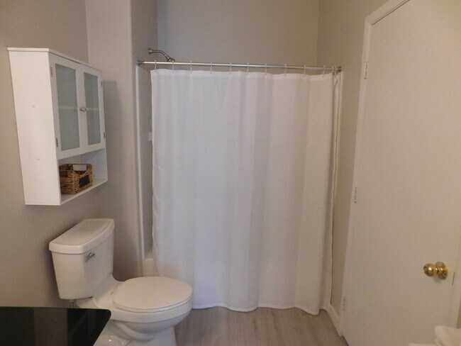 9050 Warm Springs Rd in Las Vegas, NV - Building Photo - Building Photo