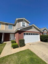 207 Camden Dr in Enterprise, AL - Building Photo