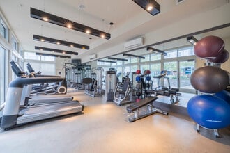 Viewpoint in Berkeley, CA - Building Photo - Interior Photo