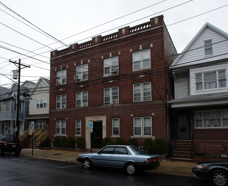 35-37 W 29th St in Bayonne, NJ - Building Photo