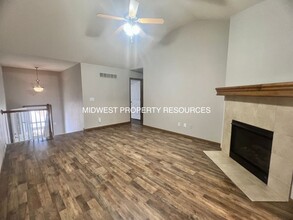 1021 Kaycee Dr in Raymore, MO - Building Photo - Building Photo