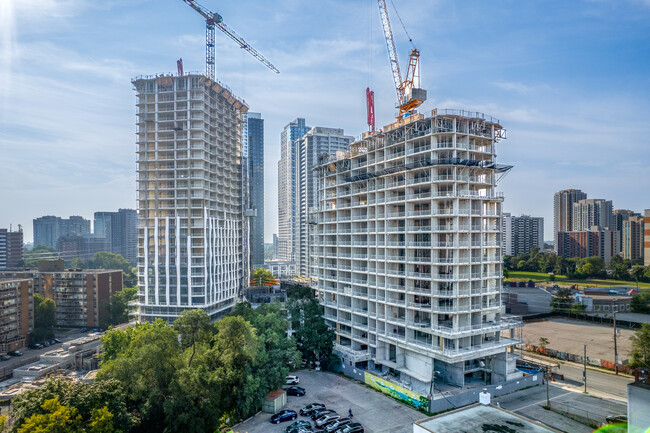 15 Cordova Avenue in Toronto, ON - Building Photo - Primary Photo