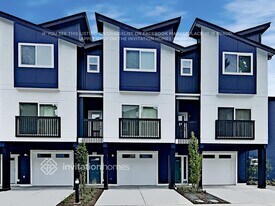 6505 47th Ave NE in Marysville, WA - Building Photo