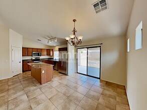 17568 W Voltaire St in Surprise, AZ - Building Photo - Building Photo