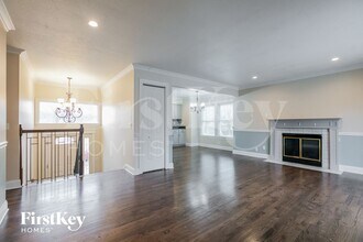 810 York Dr in Belton, MO - Building Photo - Building Photo