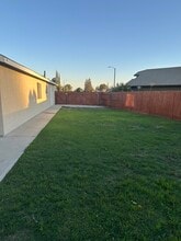2154 Berryhill Ave in Tulare, CA - Building Photo - Building Photo