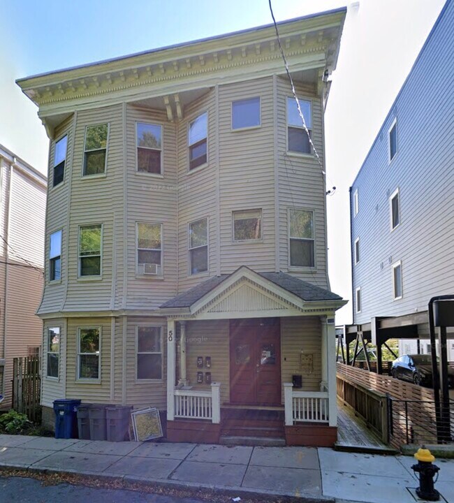 50 Fisher Ave, Unit 1 in Boston, MA - Building Photo