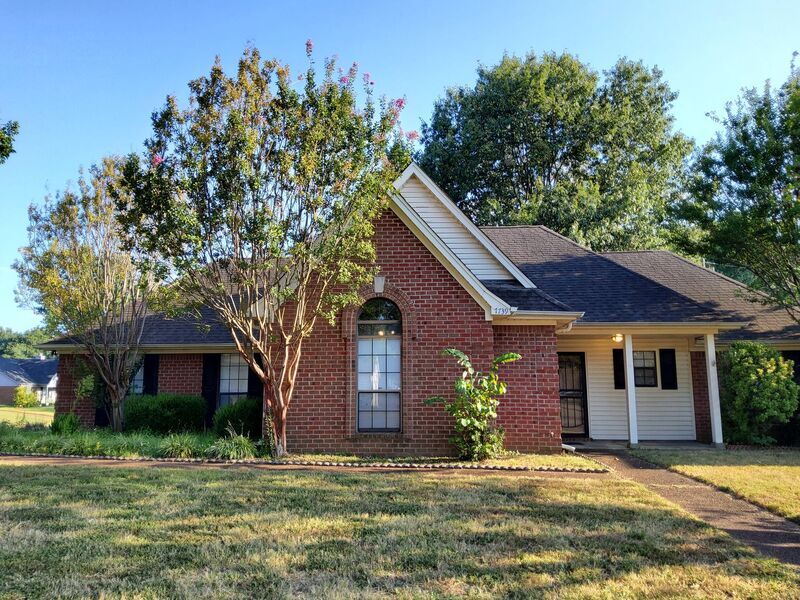 7739 Mesa Dr in Memphis, TN - Building Photo