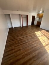 342 Stuyvesant Ave, Unit 1 in Irvington, NJ - Building Photo - Building Photo