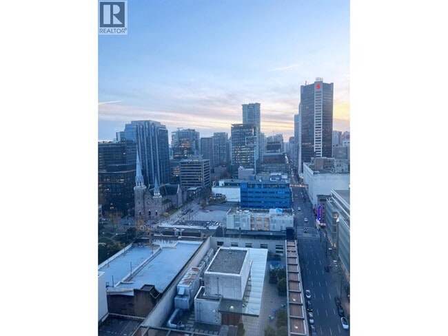 438 Seymour St in Vancouver, BC - Building Photo - Building Photo