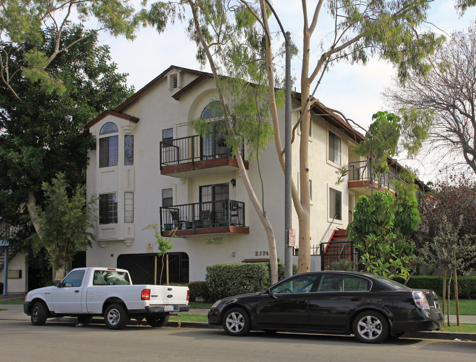 2374 Cedar Ave in Long Beach, CA - Building Photo