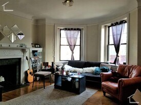 48 Babcock St in Brookline, MA - Building Photo