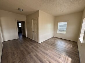 5248 TX-164 in Groesbeck, TX - Building Photo - Building Photo