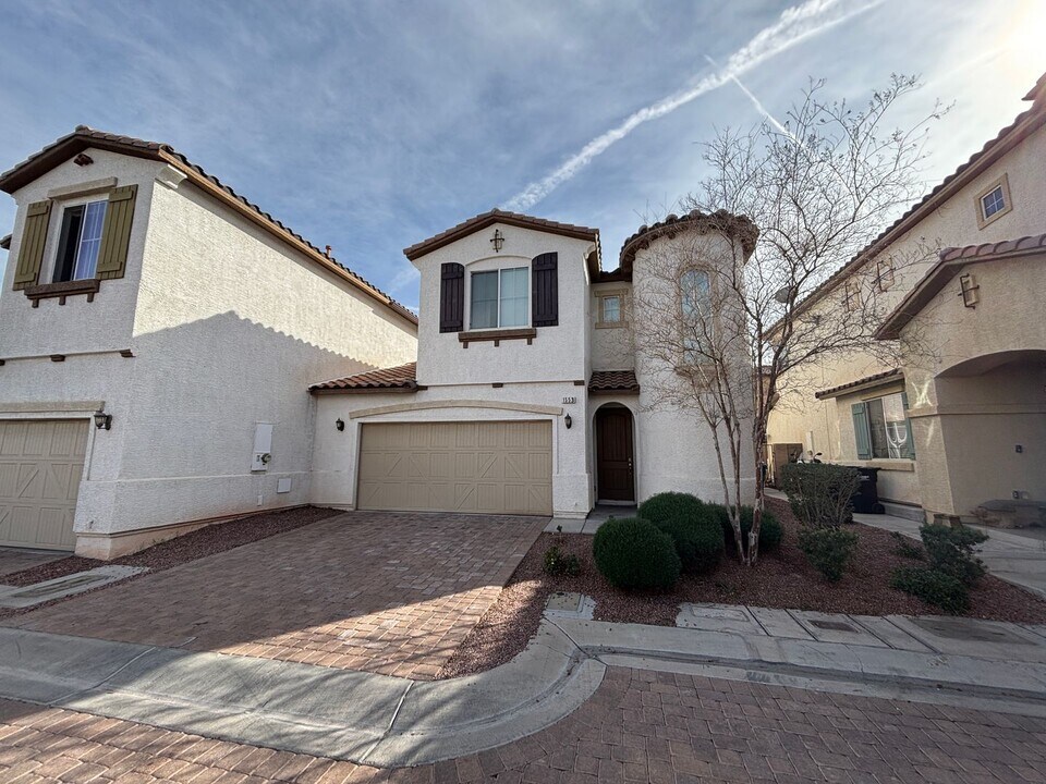 1553 Blue Sierra Ct in Henderson, NV - Foto de edificio