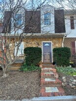 508 Pow-Morr Dr in Front Royal, VA - Building Photo