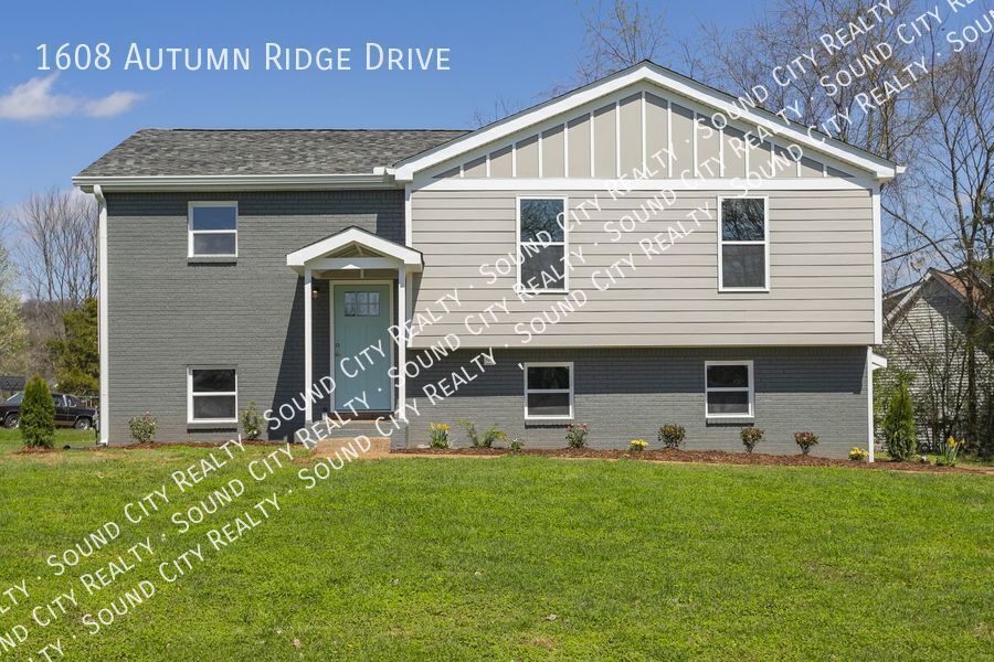 1608 Autumn Ridge Dr in Nashville, TN - Building Photo