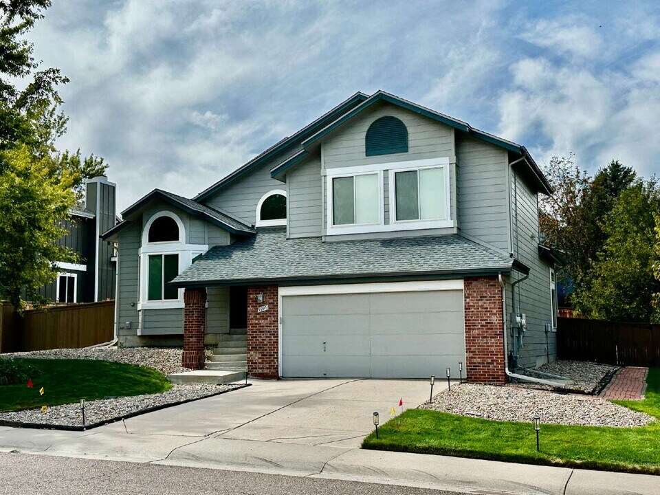 9295 Windsor Way in Littleton, CO - Building Photo