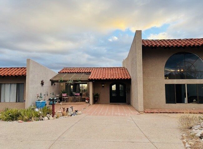 4030 E Camino de la Bajada in Tucson, AZ - Building Photo - Building Photo