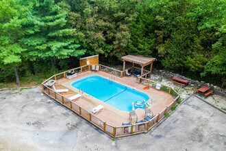1057 Indian Point Rd in Branson, MO - Building Photo - Building Photo