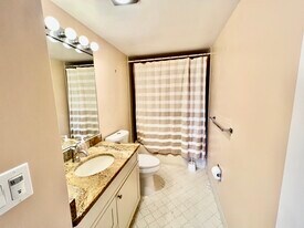 141 Coolidge Ave, Unit 420 in Watertown, MA - Building Photo