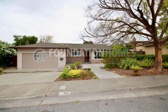 599 Tamarack Dr in San Rafael, CA - Building Photo - Building Photo